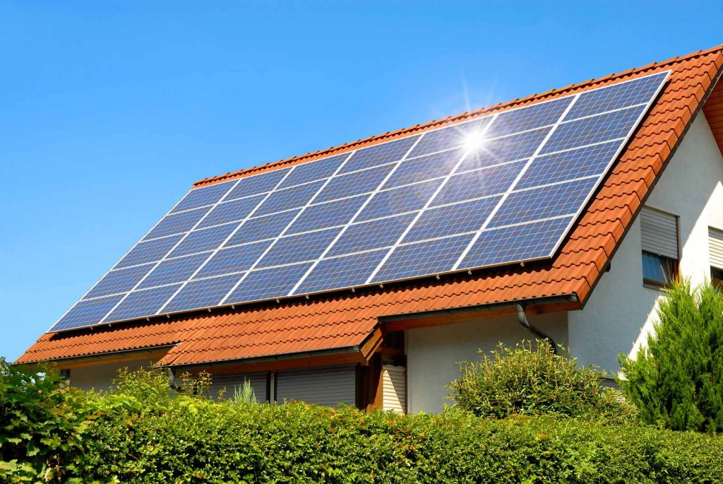 Captação de energia Solar para Residência. Painel Solar para Casa.